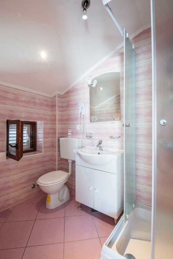 Villa Voinic 2 ซัฟทัท ภายนอก รูปภาพ